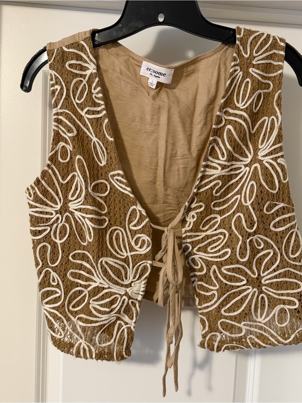 eesome Lightweight Tie-Front Vest in Tan and White Embroidery